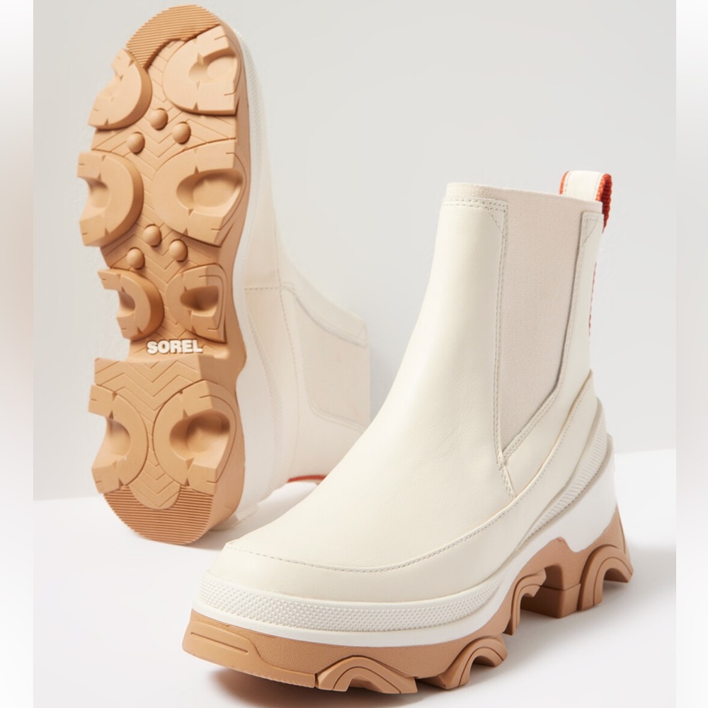 Sorel Cream and Tan Winter Boots